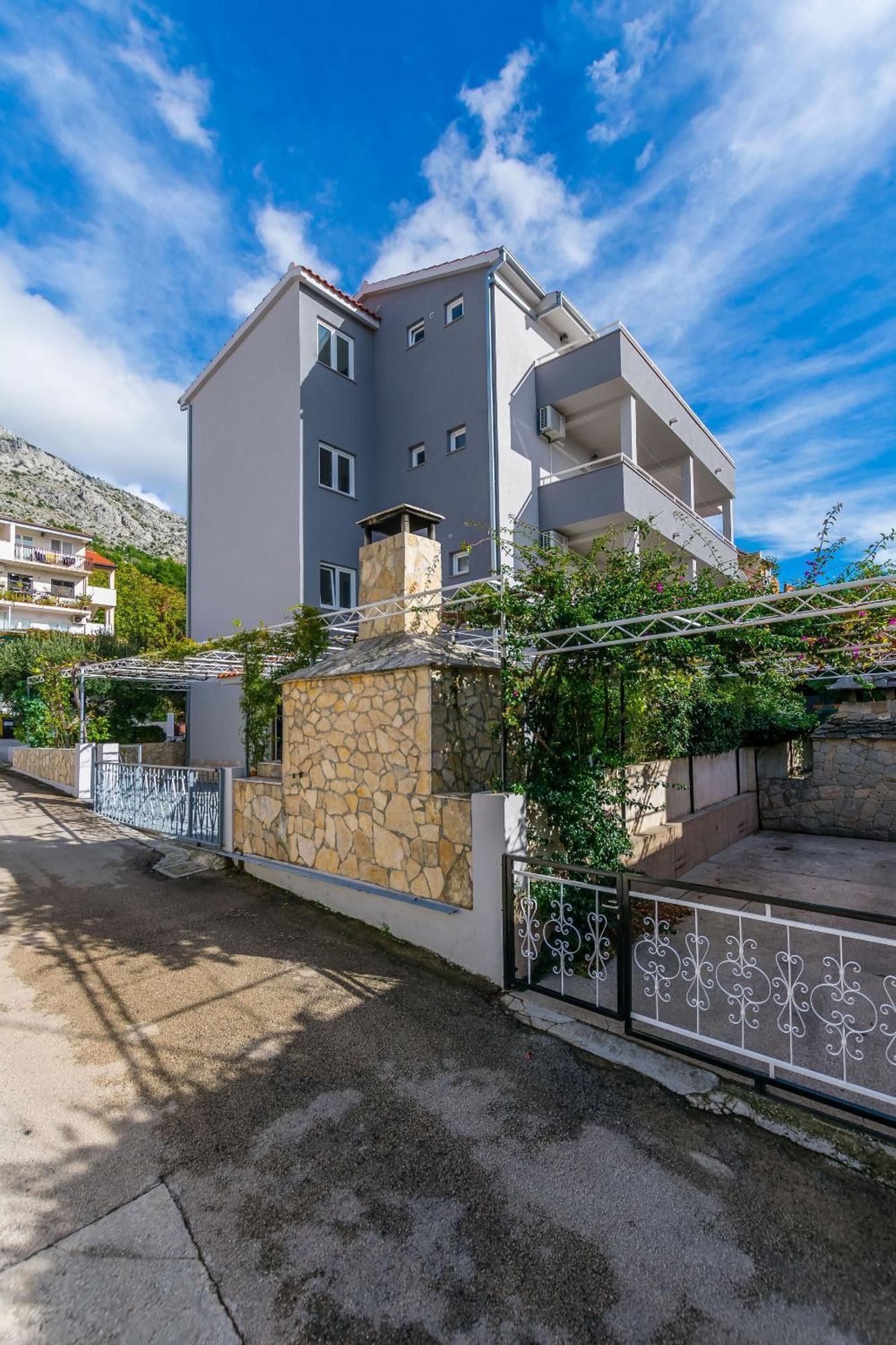 Apartments Kristina Omiš Exteriér fotografie